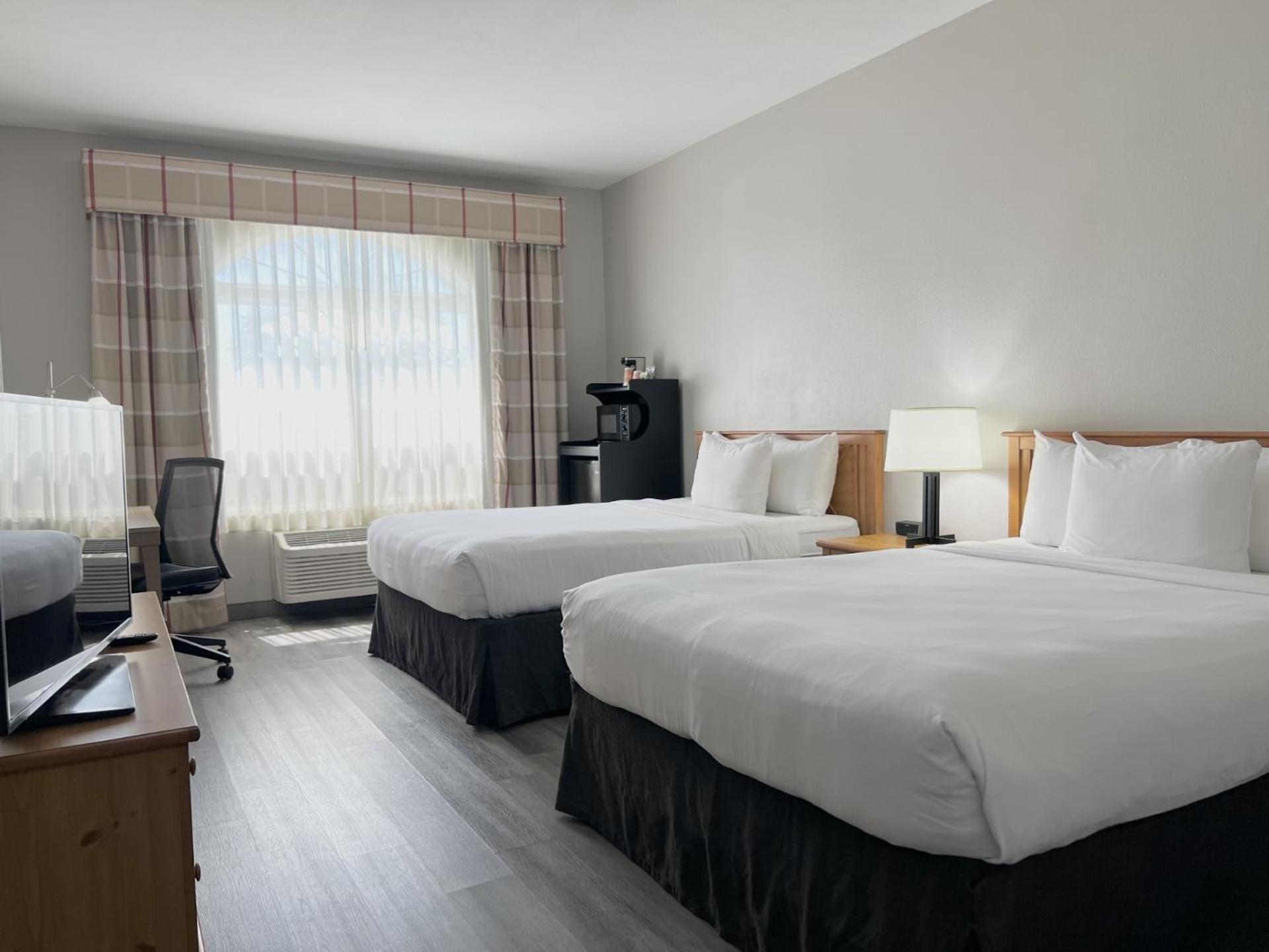 Country & By Radisson, Airport, Az Hotel