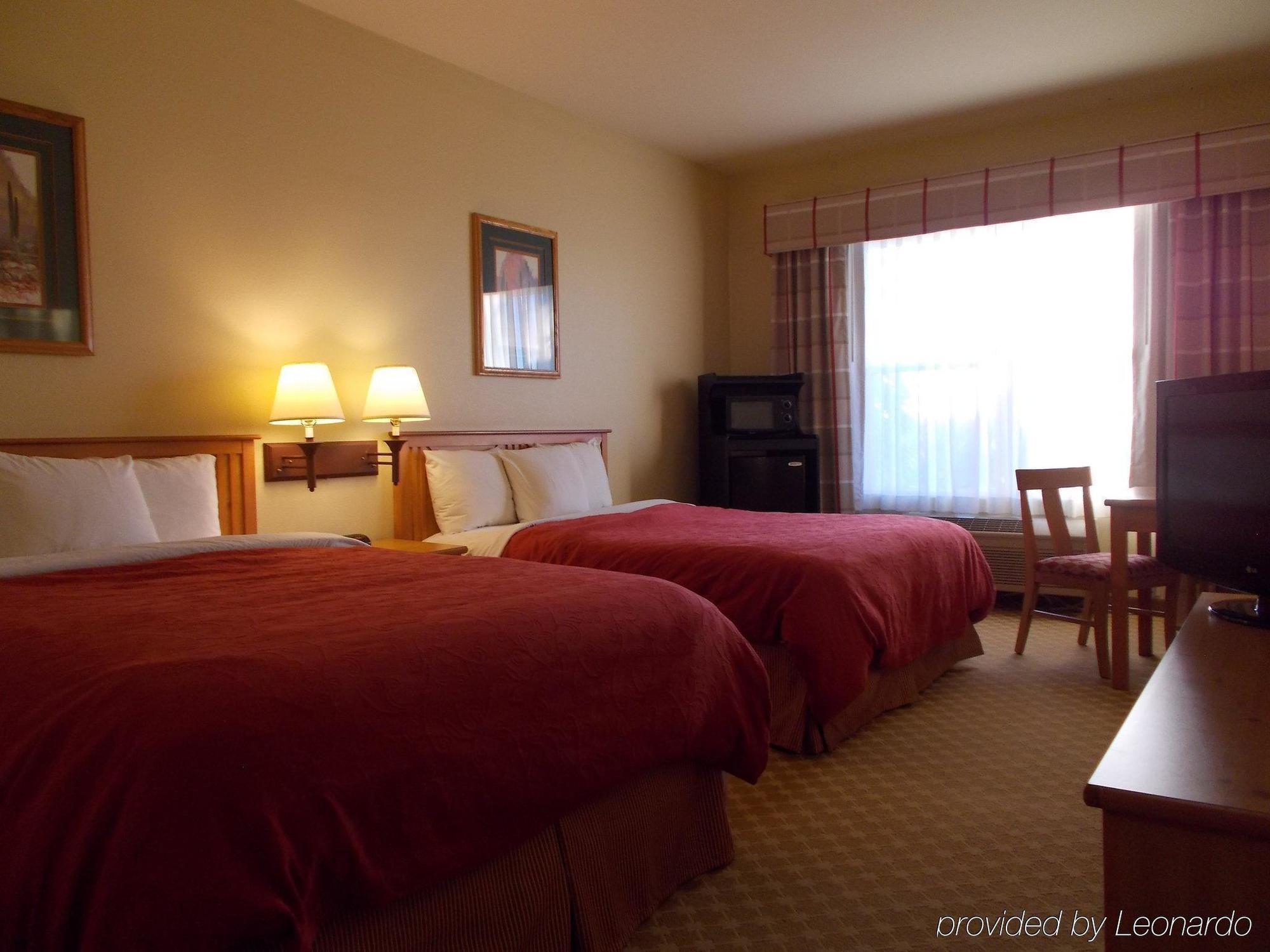 Country & By Radisson, Airport, Az Hotel 3*