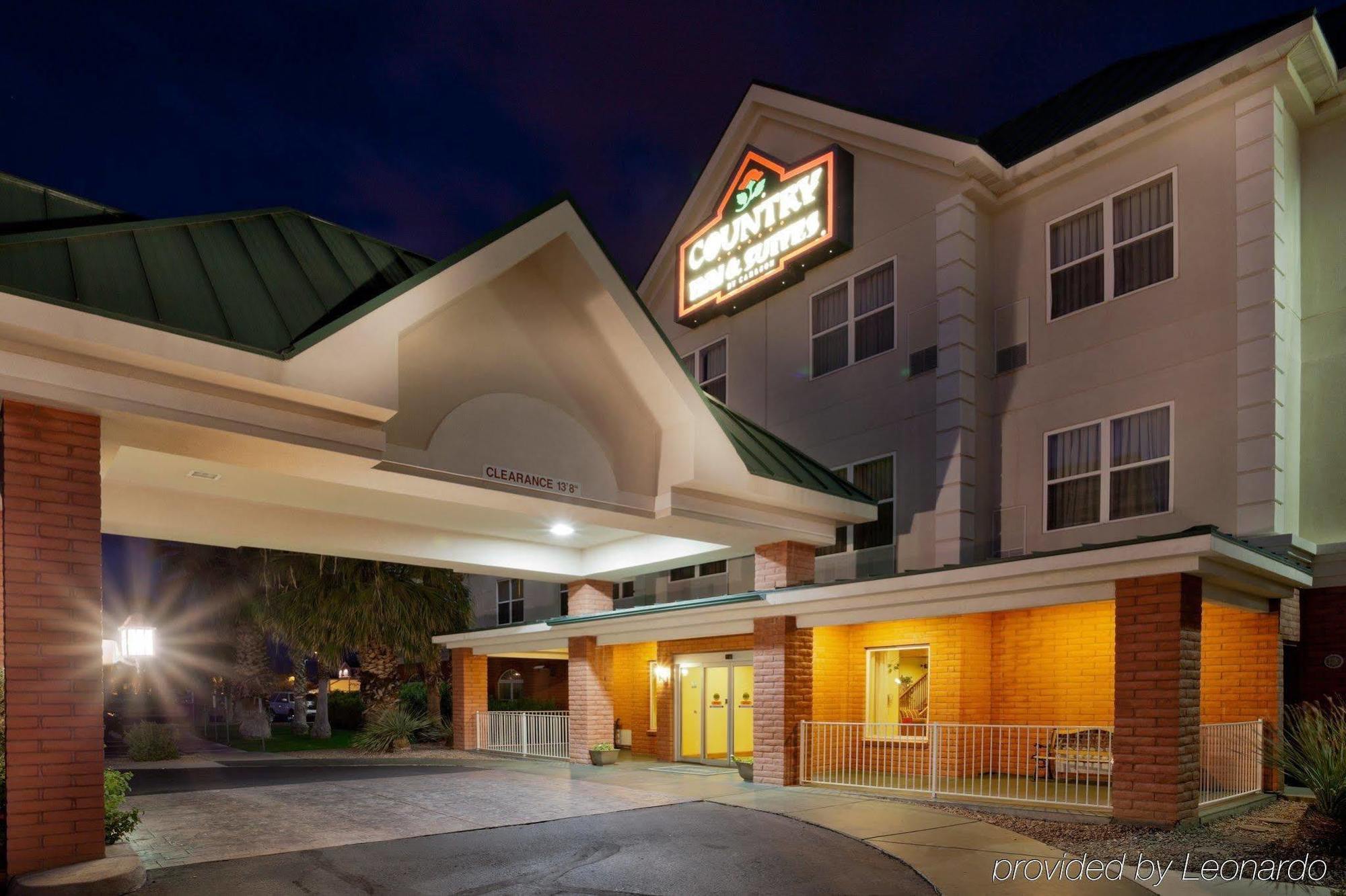Country & By Radisson, Airport, Az Hotel 3*